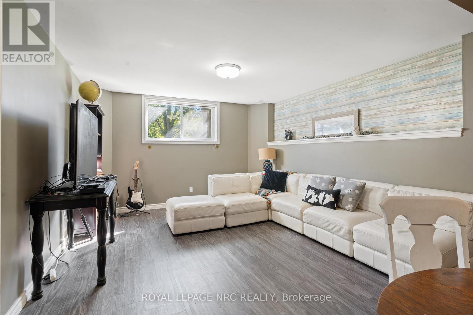 39 Quaker Road, Welland, Ontario  L3C 3G3 - Photo 32 - X12445782