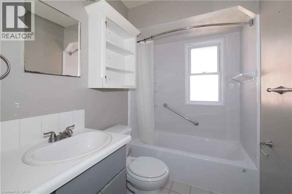 122 Boehmer Street, Kitchener, Ontario  N2H 4N5 - Photo 13 - 40744879