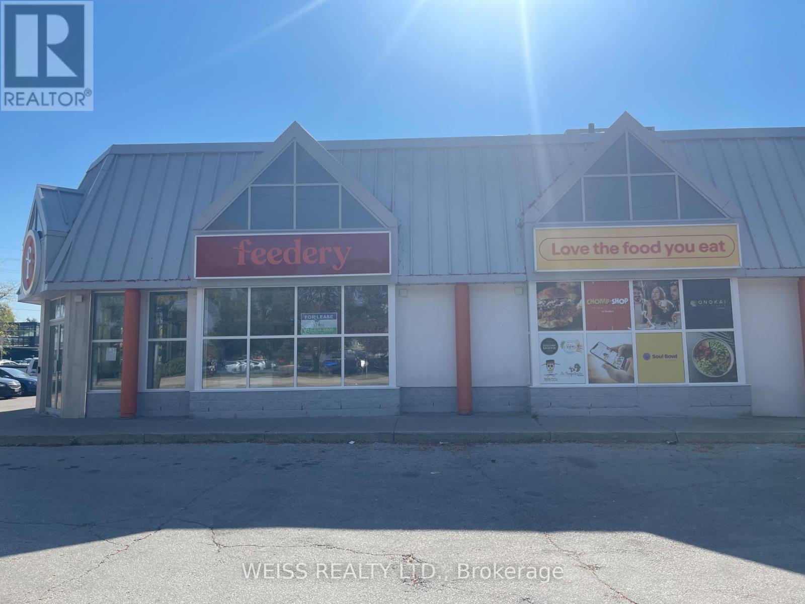 14846 Yonge Street, Aurora, Ontario  L4G 1N2 - Photo 3 - N12443106