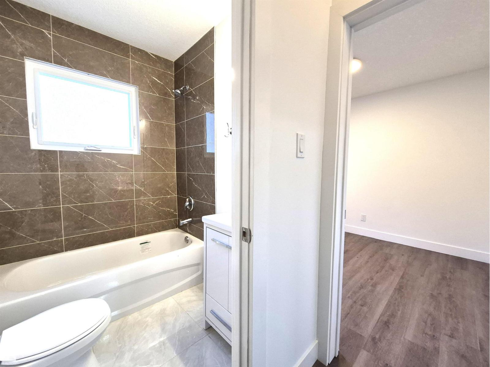 11421 83 St Nw, Edmonton, Alberta  T5B 2Y4 - Photo 12 - E4460944