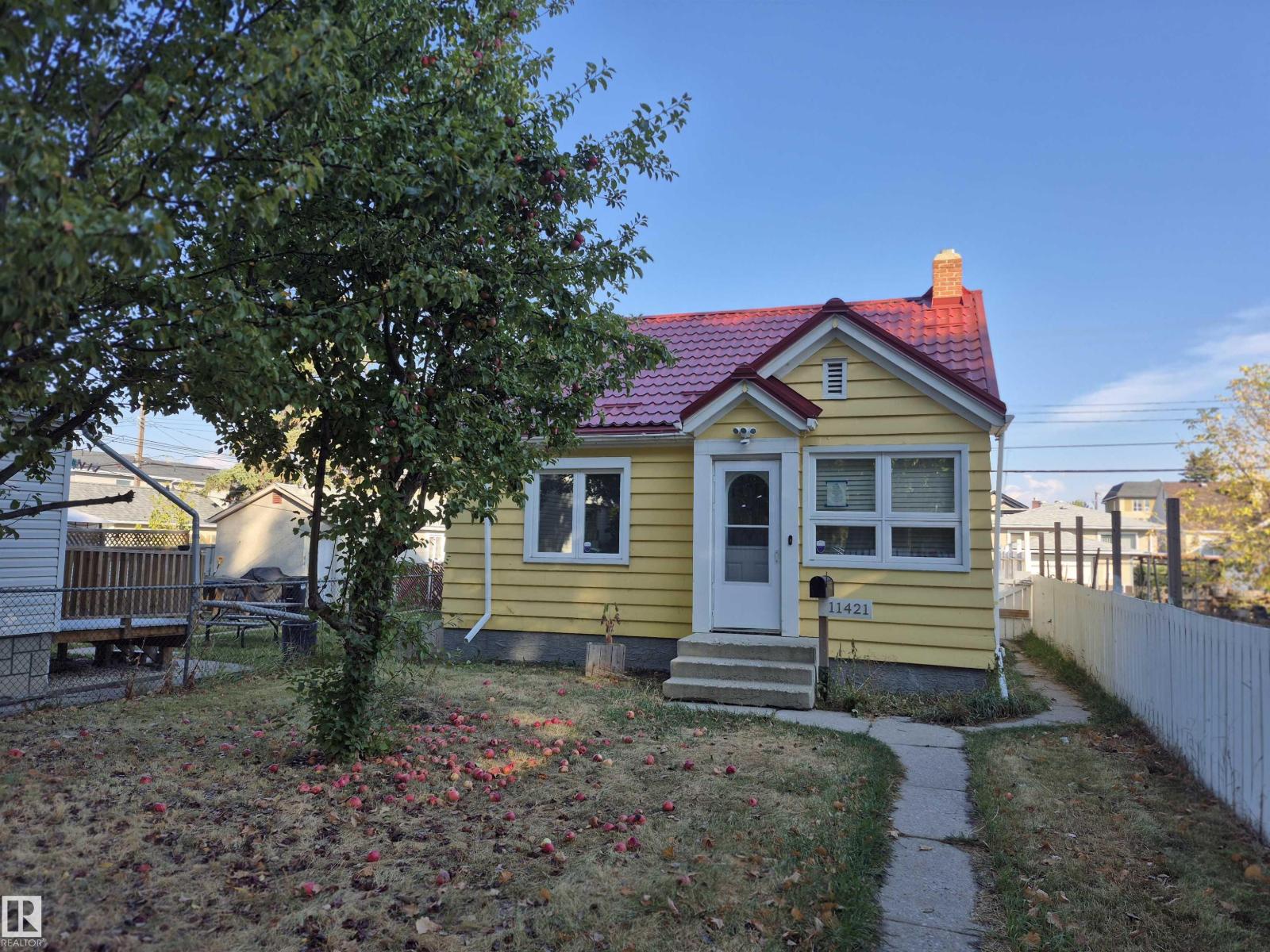 11421 83 St Nw, Edmonton, Alberta  T5B 2Y4 - Photo 2 - E4460944
