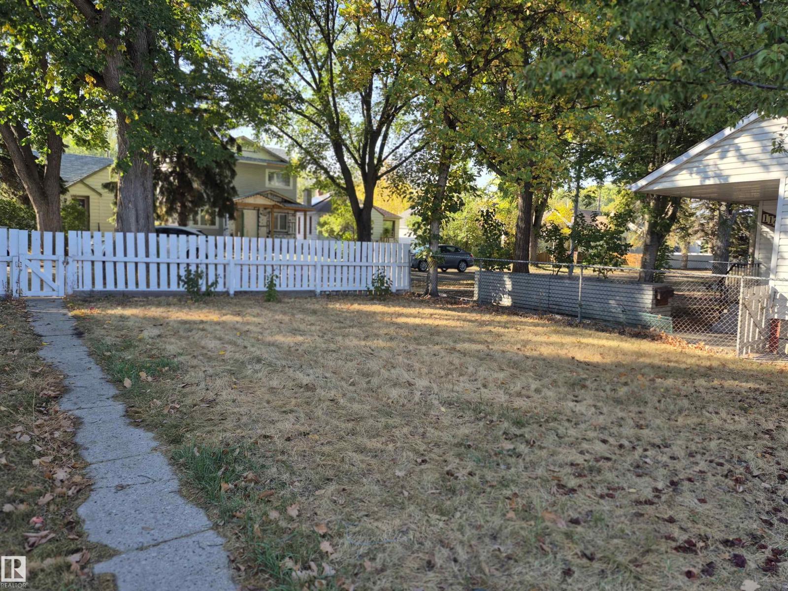 11421 83 St Nw, Edmonton, Alberta  T5B 2Y4 - Photo 3 - E4460944