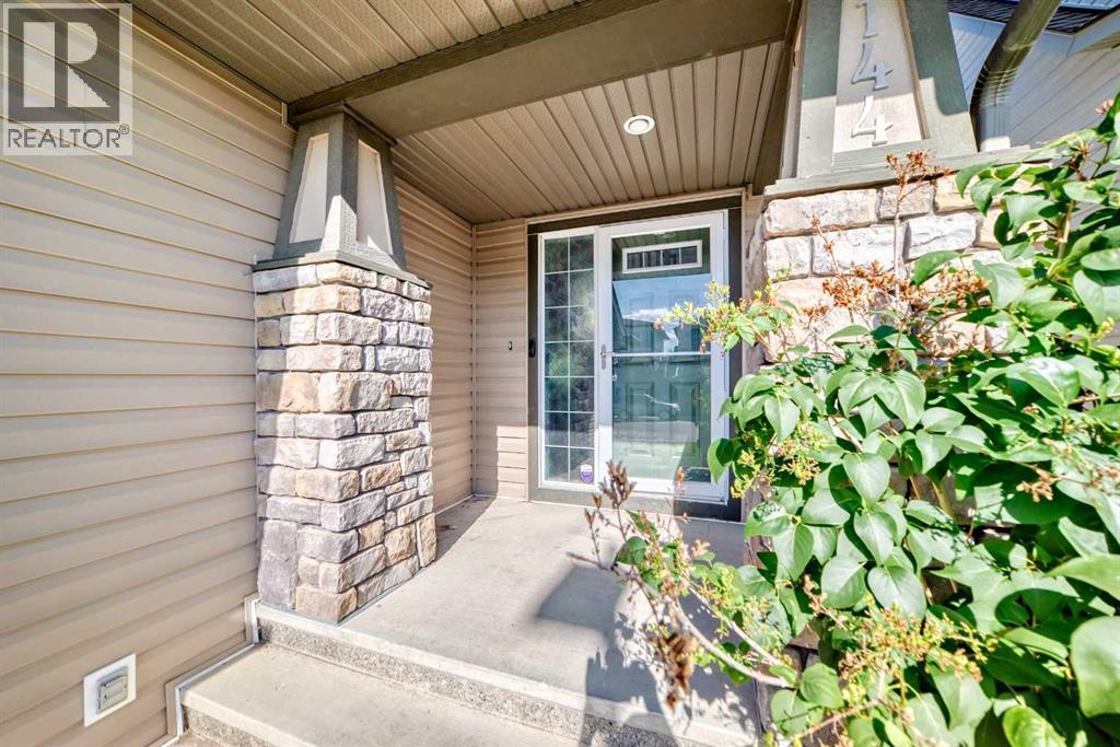 144 Reunion Grove Nw, Airdrie, Alberta  T4B 0Z2 - Photo 2 - A2262349