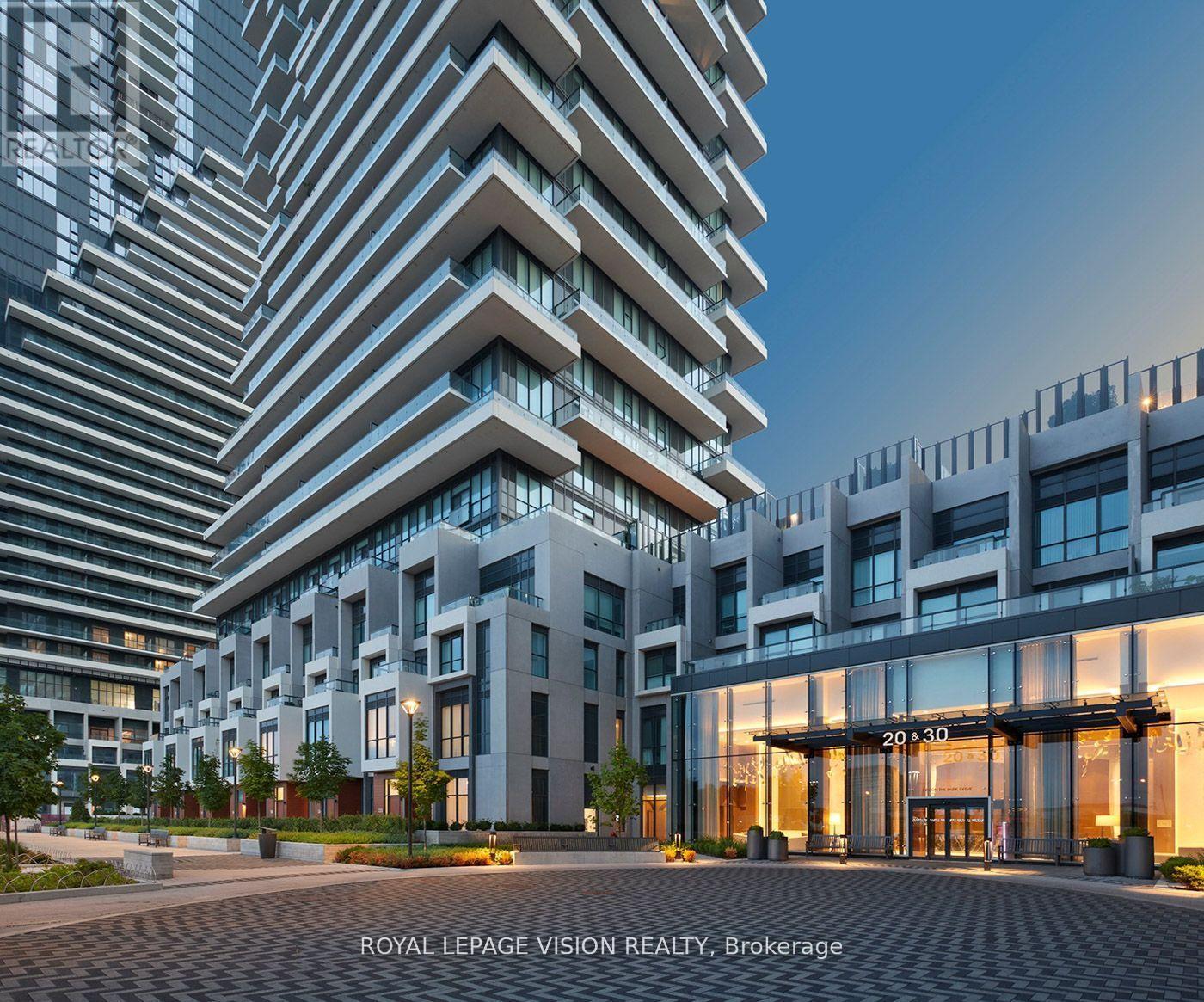 2404 - 30 INN ON THE PARK DRIVE, Toronto, Ontario