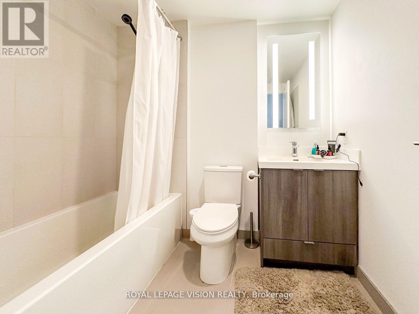 2404 - 30 Inn On The Park Drive, Toronto, Ontario  M3C 0P8 - Photo 8 - C12445776