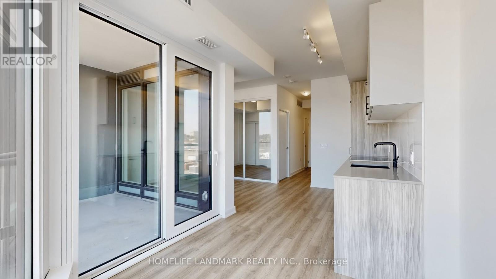 518 - 1 Kyle Lowry Road, Toronto, Ontario  M3C 0S6 - Photo 13 - C12441227
