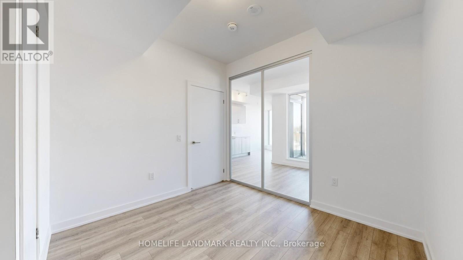 518 - 1 Kyle Lowry Road, Toronto, Ontario  M3C 0S6 - Photo 25 - C12441227