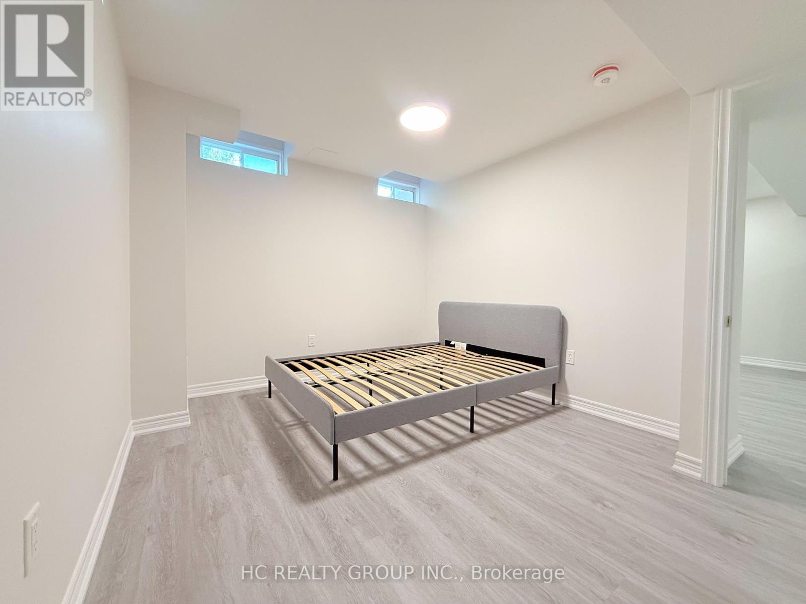 Basement - 19 Moore's Court, Markham, Ontario  L6B 0V6 - Photo 5 - N12445777