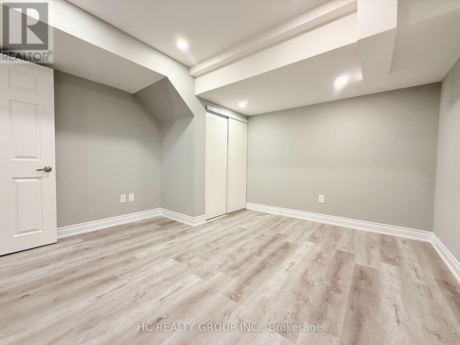 Basement - 19 Moore's Court, Markham, Ontario  L6B 0V6 - Photo 8 - N12445777