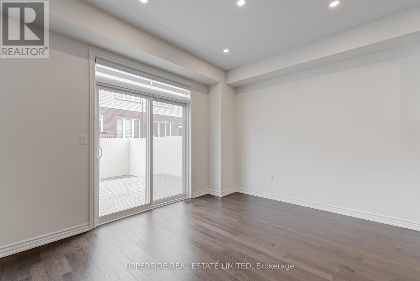 73 Gemini Drive, Barrie, Ontario  L9J 0P8 - Photo 12 - S12445784