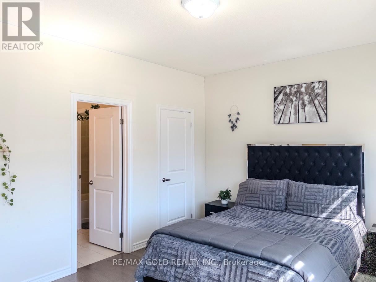 119 Petch Avenue, Caledon, Ontario  L7C 1Z9 - Photo 19 - W12445761