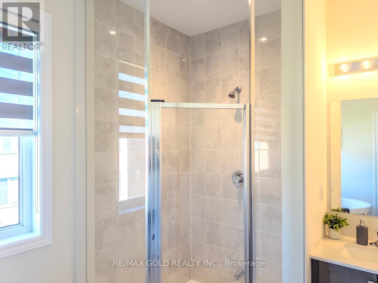 119 Petch Avenue, Caledon, Ontario  L7C 1Z9 - Photo 32 - W12445761