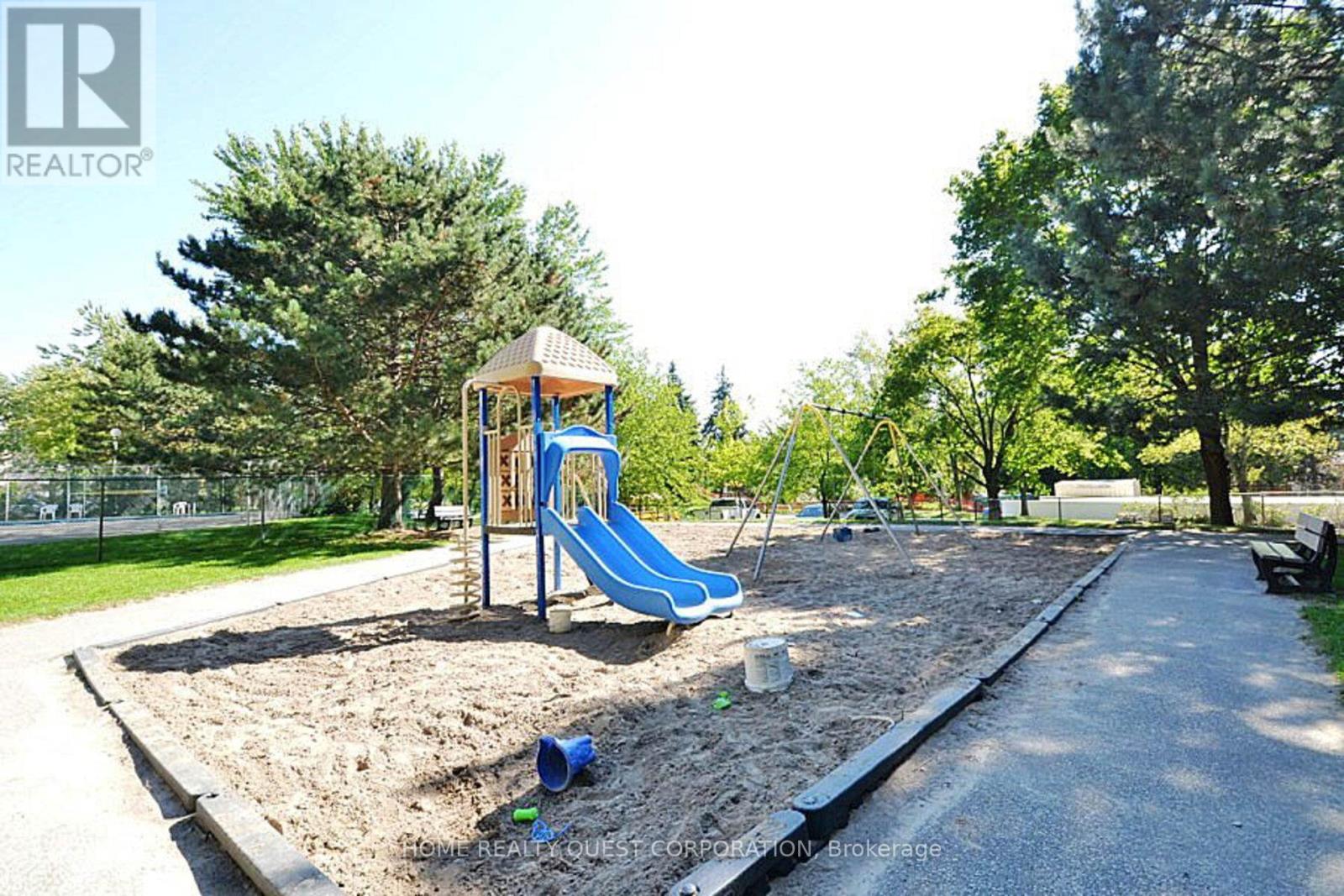 510 - 3170 Kirwin Avenue, Mississauga, Ontario  L5A 3R1 - Photo 34 - W12445785