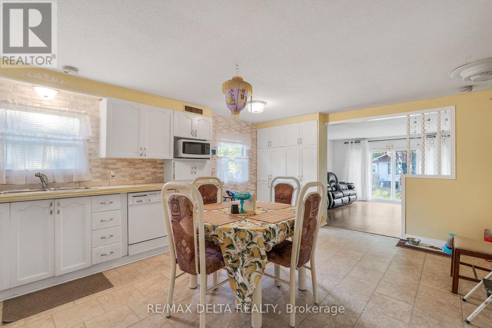 429 - 8250 County Rd 17 S, Clarence-Rockland, Ontario  K4K 1K7 - Photo 6 - X12445790