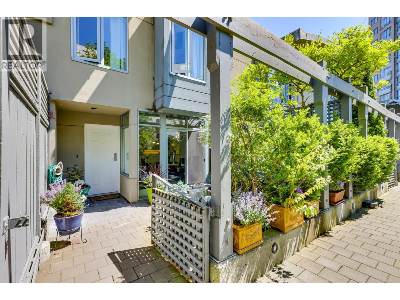 Th6 63 Keefer Place, Vancouver, British Columbia  V6B 6N6 - Photo 5 - R3050084