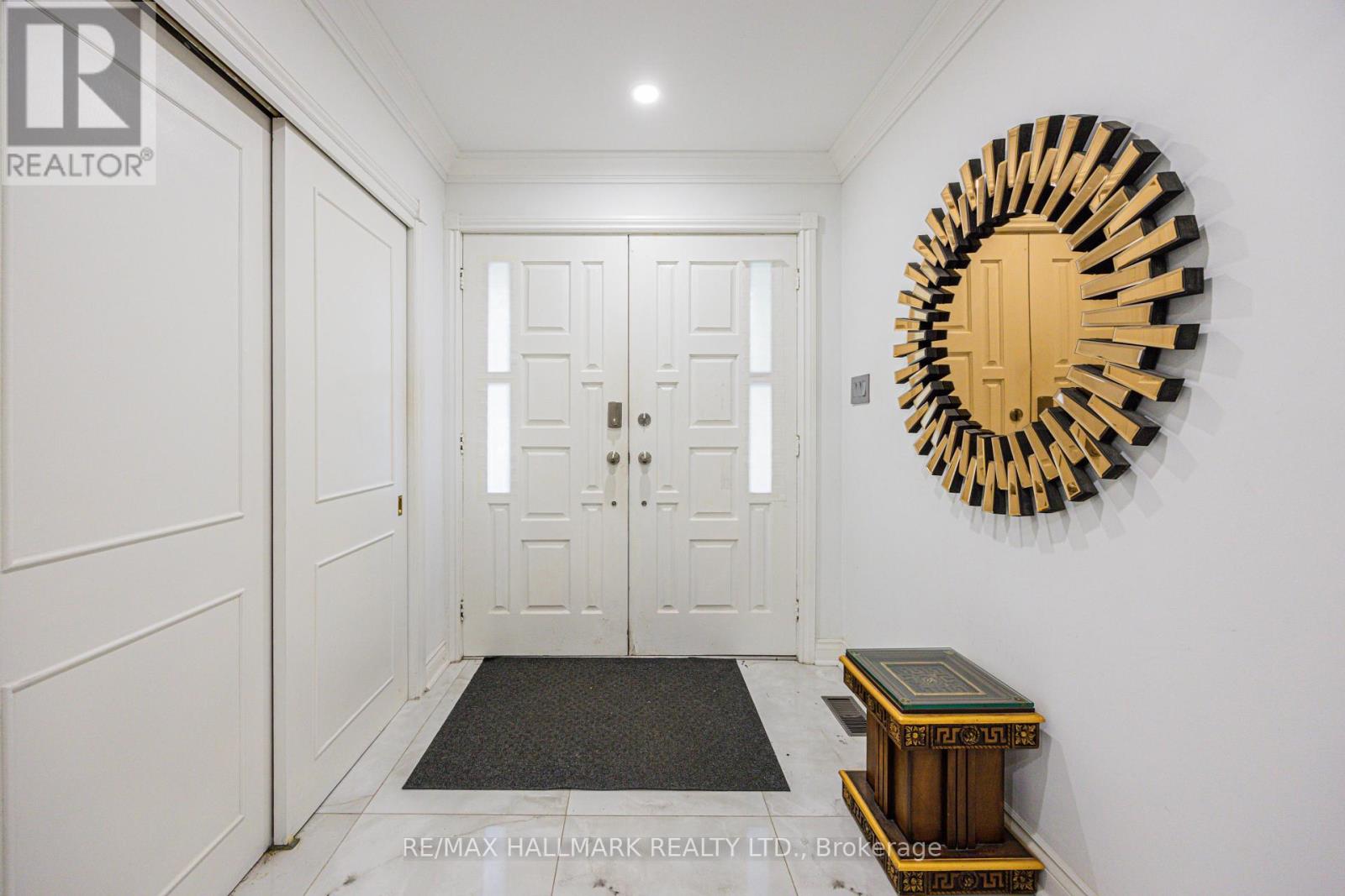 95 Caines Avenue, Toronto, Ontario  M2R 2L2 - Photo 3 - C12445792