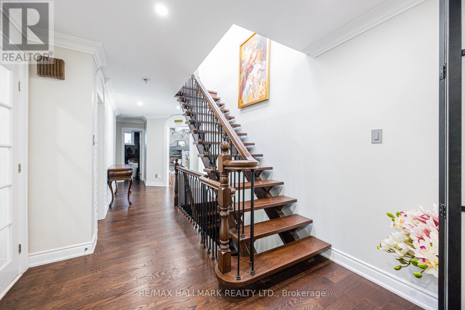 95 Caines Avenue, Toronto, Ontario  M2R 2L2 - Photo 4 - C12445792