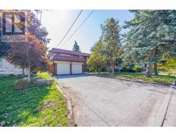 95 CAINES AVENUE, Toronto, Ontario