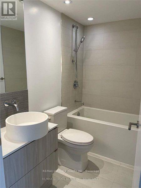 3212 - 161 Roehampton Avenue, Toronto, Ontario  L4H 1C9 - Photo 11 - C12445795