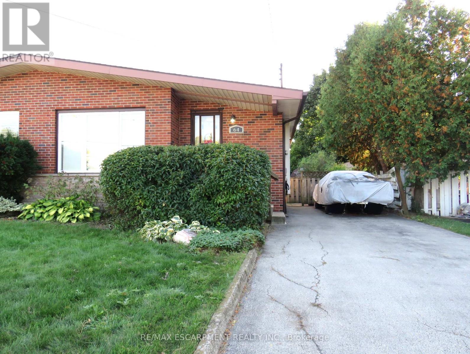 64 LUSCOMBE STREET, Hamilton, Ontario