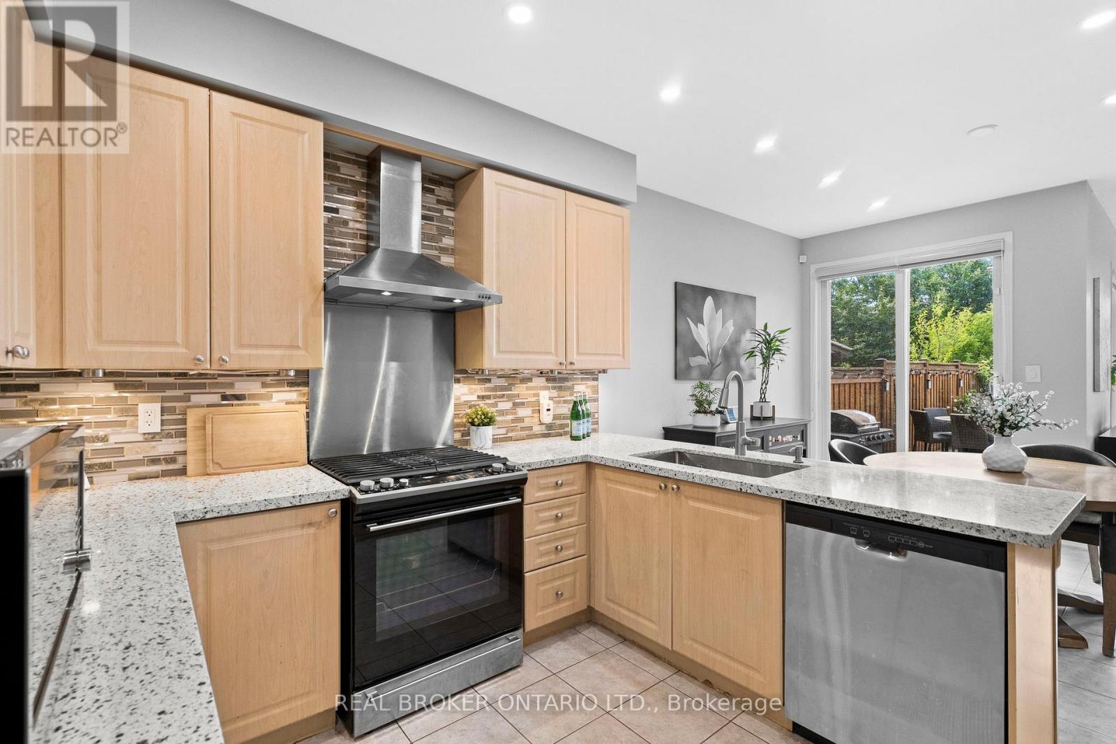 3450 Trilogy Trail S, Mississauga, Ontario  L5M 0K2 - Photo 19 - W12445791