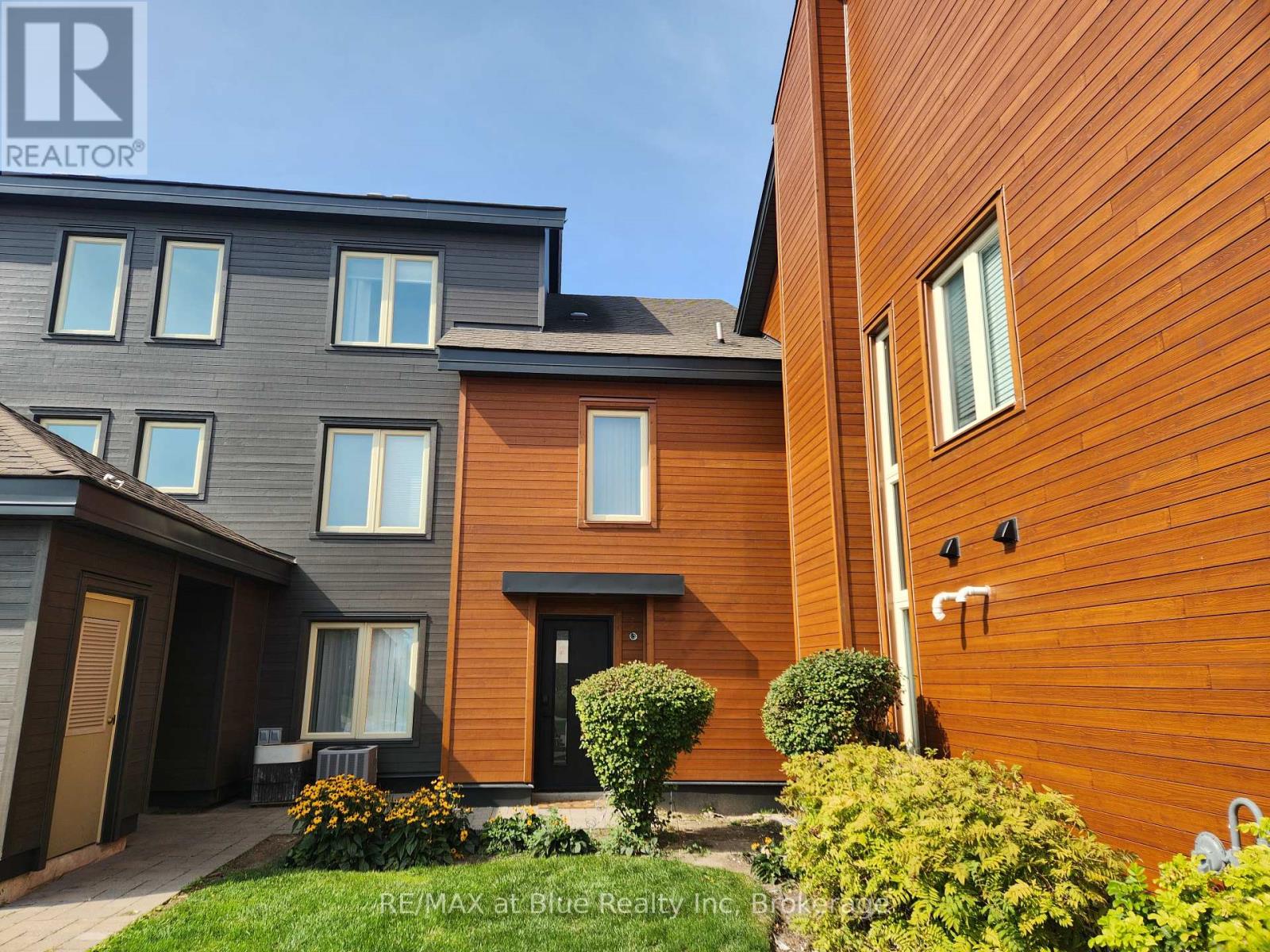 112 - 110 FAIRWAY COURT, Blue Mountains, Ontario