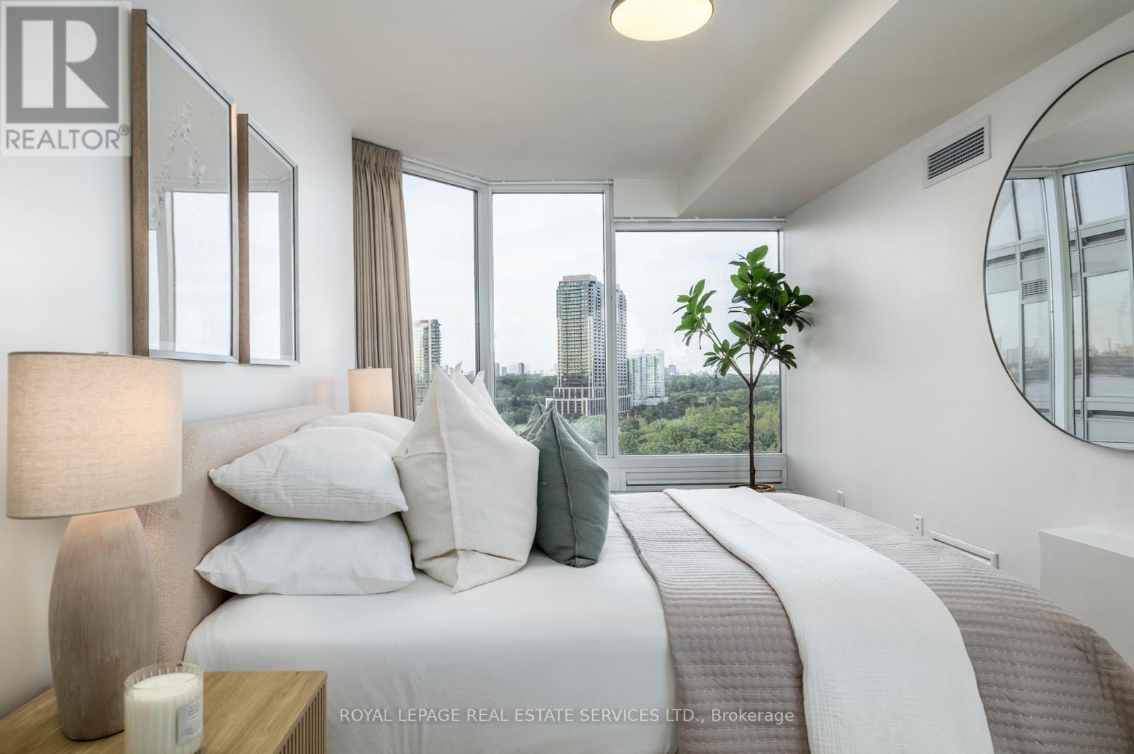 1203 - 1 Palace Pier Court, Toronto, Ontario  M8V 3W9 - Photo 13 - W12269306