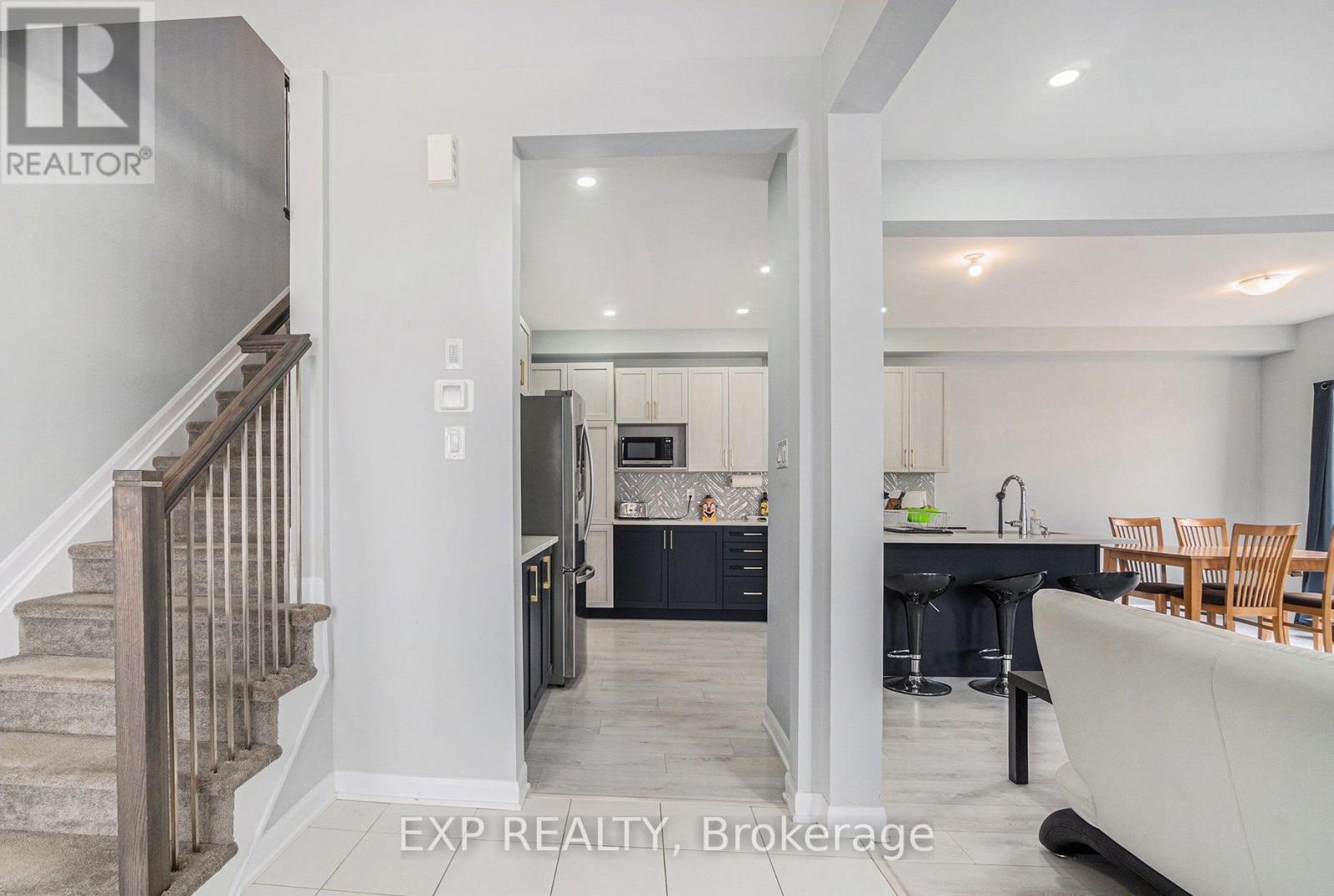 796 Cappamore Drive, Ottawa, Ontario  K2J 6V6 - Photo 10 - X12445798