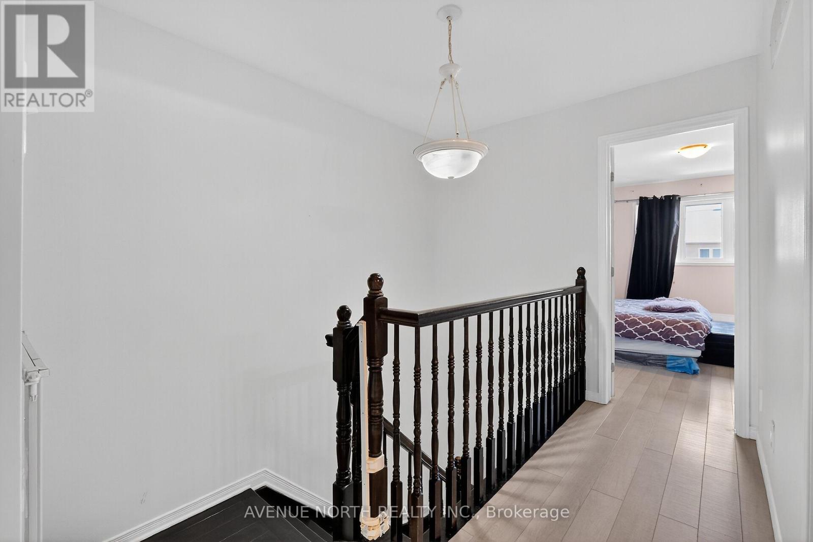 208 Kingswell Street, Ottawa, Ontario  K1T 0L1 - Photo 12 - X12445810