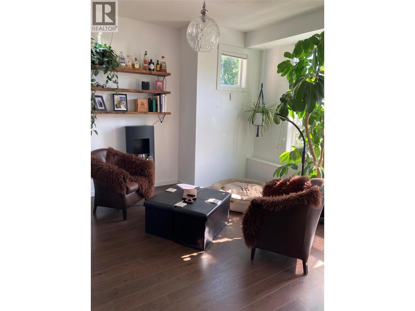 589 Boynton Place, Kelowna, British Columbia  V1V 3B5 - Photo 3 - 10363461