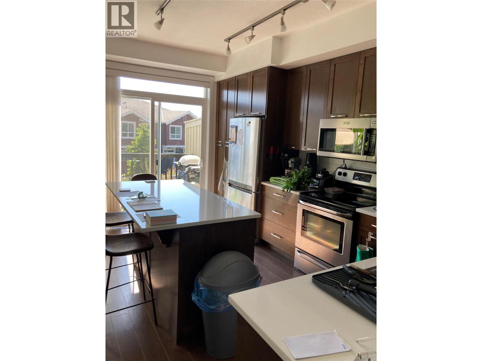 589 Boynton Place, Kelowna, British Columbia  V1V 3B5 - Photo 5 - 10363461