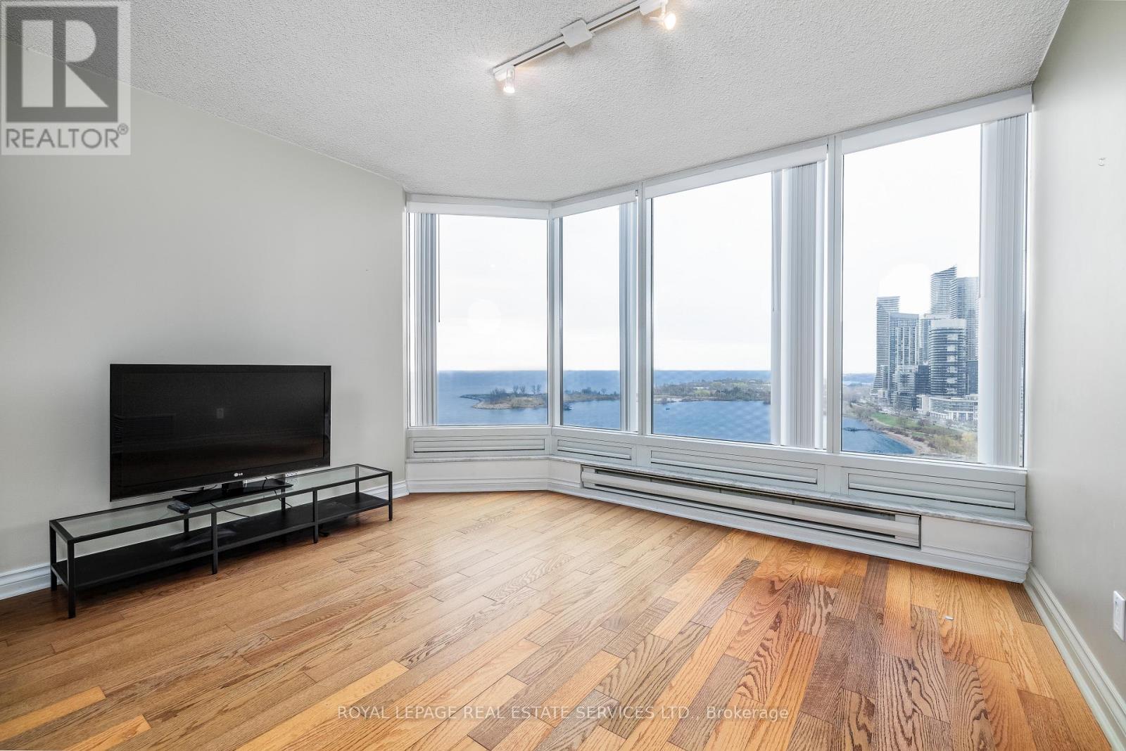 2104 - 1 PALACE PIER COURT, Toronto, Ontario