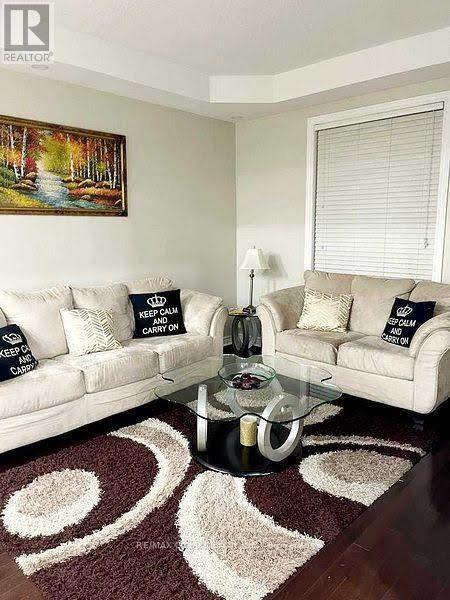 442 Sunny Meadow Boulevard, Brampton, Ontario  L6R 0N8 - Photo 5 - W12445767