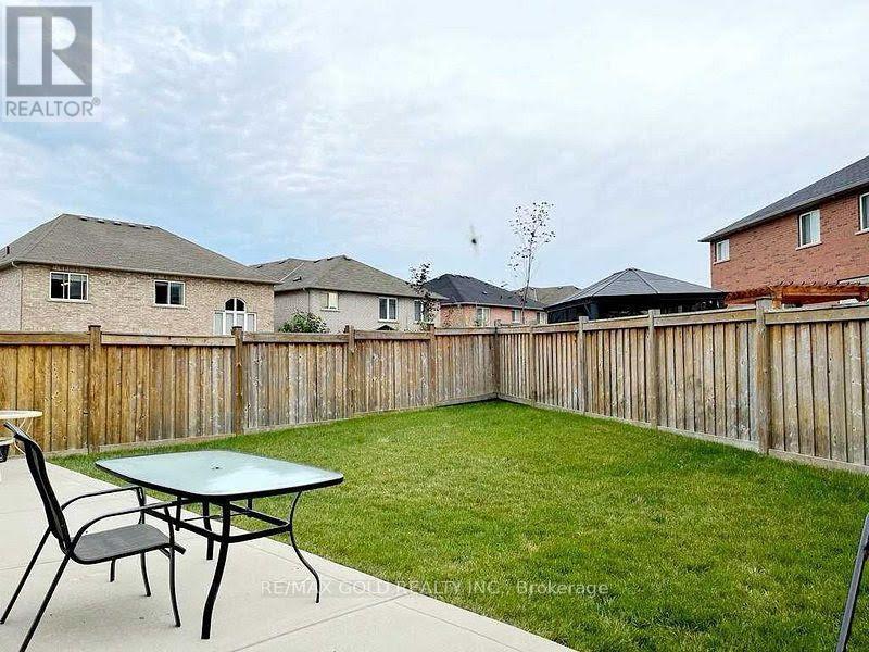 442 Sunny Meadow Boulevard, Brampton, Ontario  L6R 0N8 - Photo 13 - W12445767