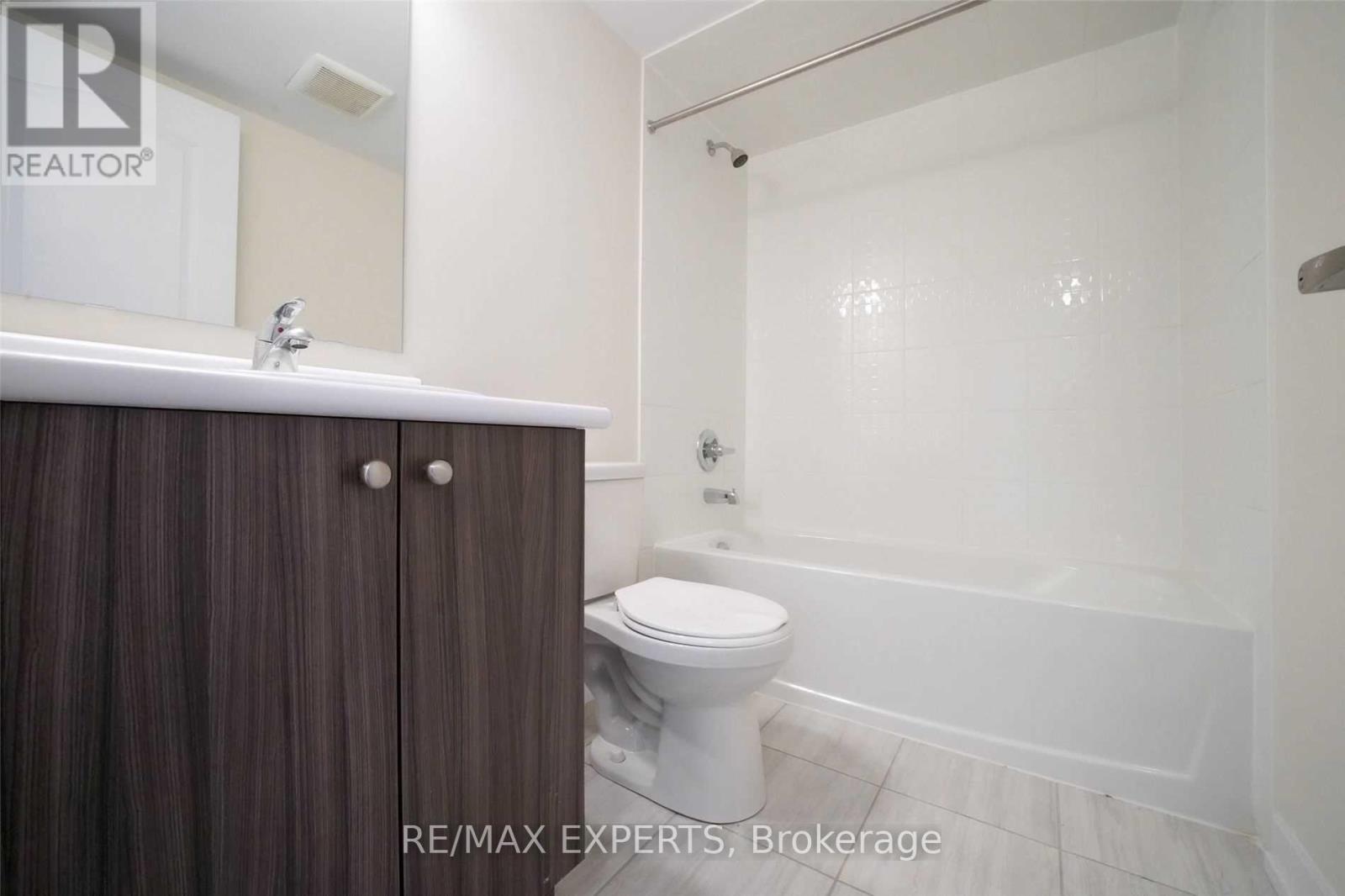 2230 - 10 Westmeath Lane, Markham, Ontario  L6B 1N5 - Photo 9 - N12445802