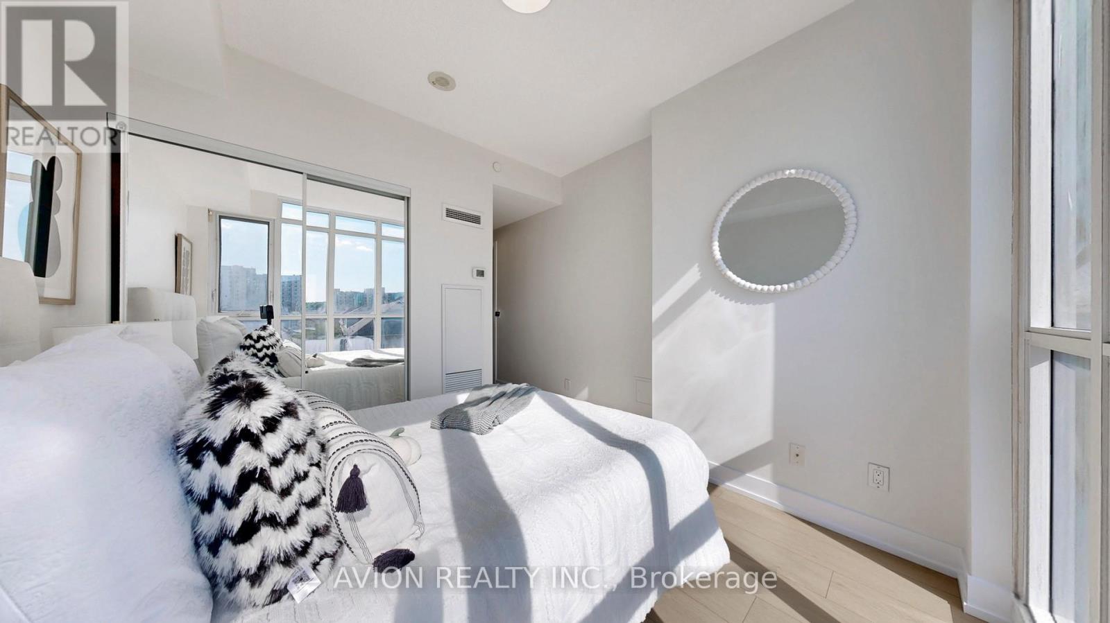 532 - 9471 Yonge Street, Richmond Hill (Observatory), Ontario  L4C 0Z5 - Photo 22 - N12445805