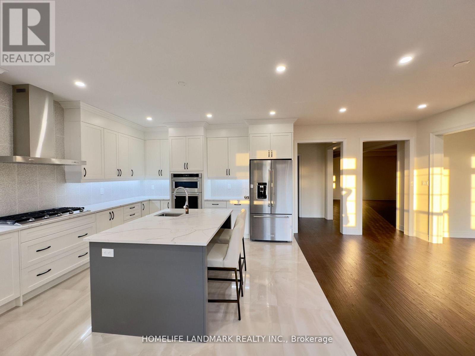36 Upbound Court, East Gwillimbury (Holland Landing), Ontario  L9N 0W5 - Photo 12 - N12445813