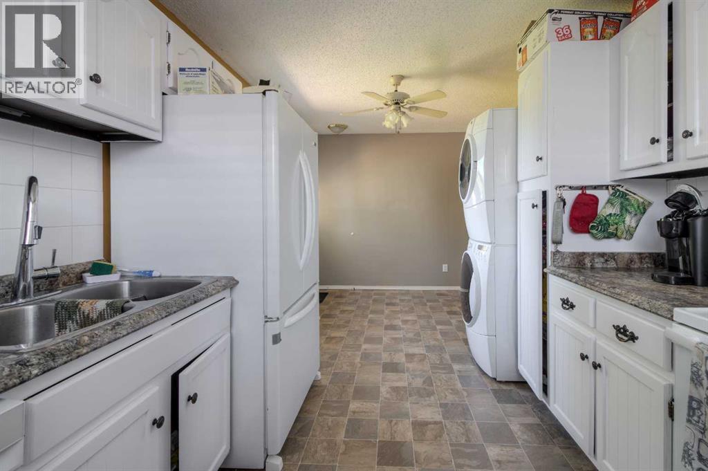 78 Purdue Court W, Lethbridge, Alberta  T1K 4R8 - Photo 8 - A2244948