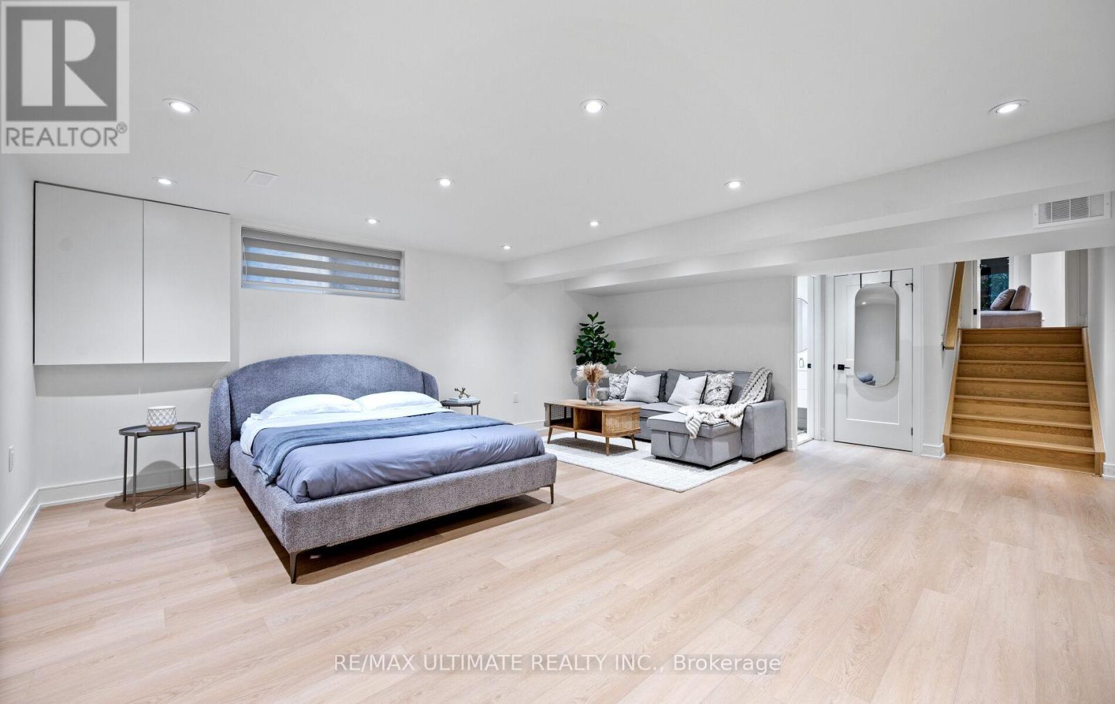 2495 Waterford Street, Oakville (Wo West), Ontario  L6L 5E5 - Photo 34 - W12445797