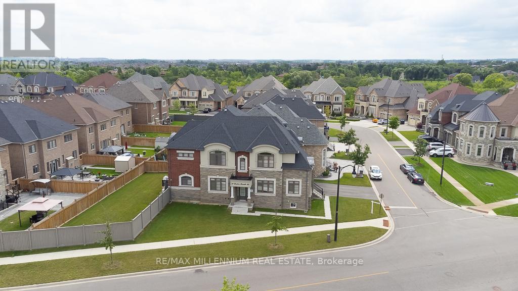52 Gordon Randle Drive, Brampton (Toronto Gore Rural Estate), Ontario  L6P 4H8 - Photo 1 - W12445799