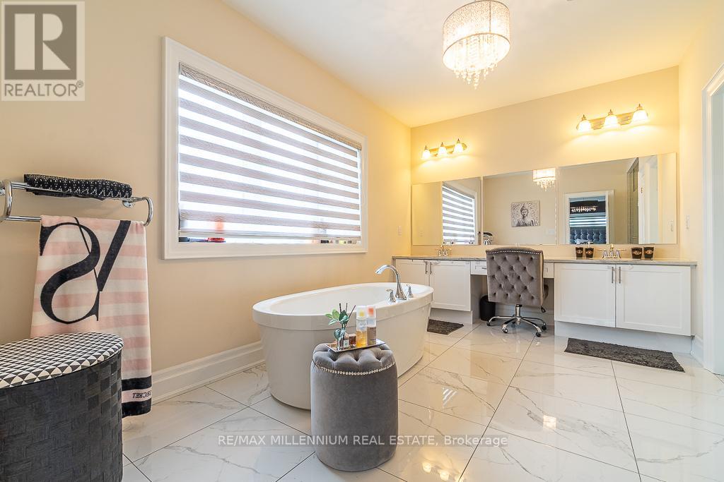52 Gordon Randle Drive, Brampton (Toronto Gore Rural Estate), Ontario  L6P 4H8 - Photo 13 - W12445799