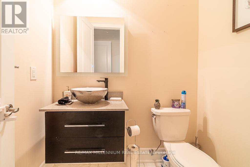 52 Gordon Randle Drive, Brampton (Toronto Gore Rural Estate), Ontario  L6P 4H8 - Photo 21 - W12445799