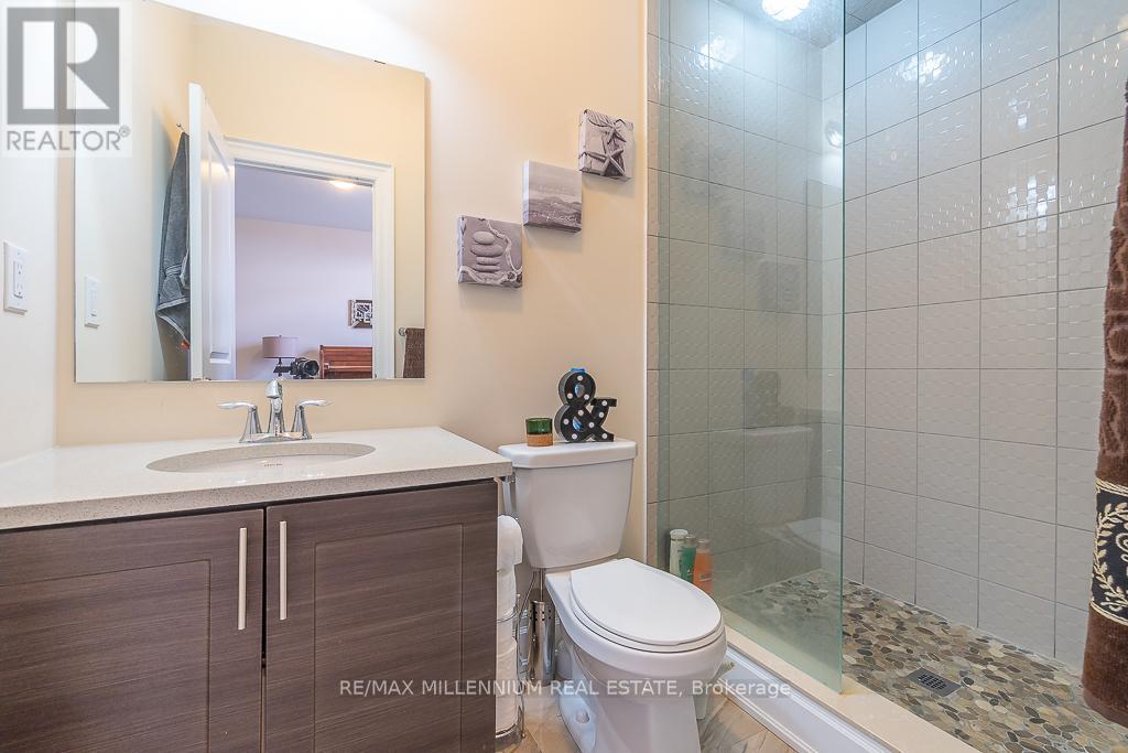 52 Gordon Randle Drive, Brampton (Toronto Gore Rural Estate), Ontario  L6P 4H8 - Photo 3 - W12445799