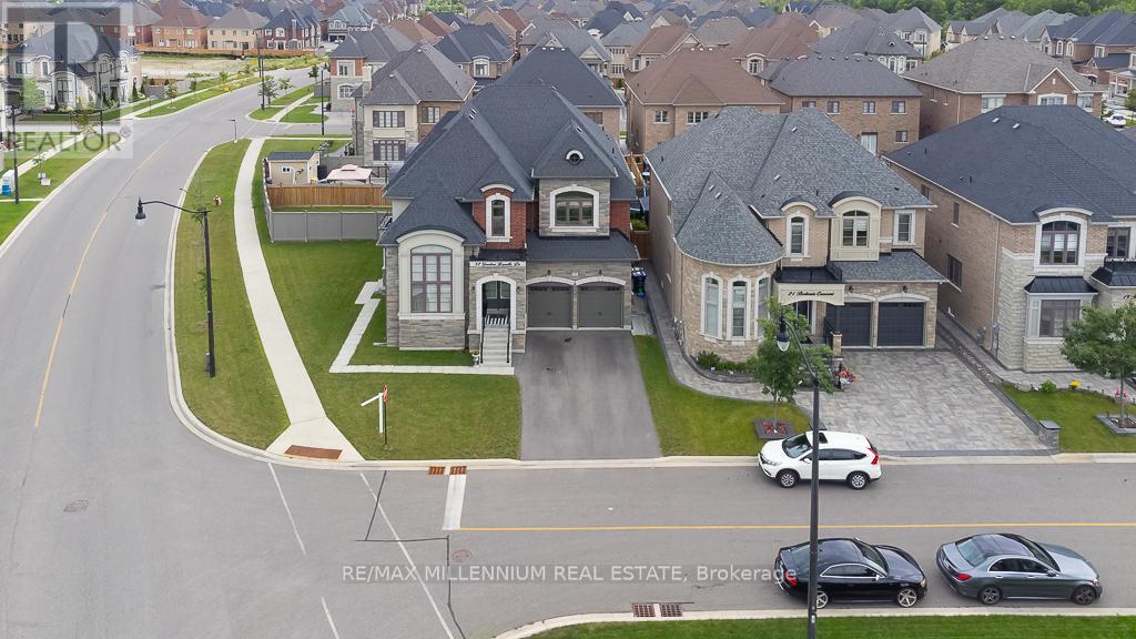 52 Gordon Randle Drive, Brampton (Toronto Gore Rural Estate), Ontario  L6P 4H8 - Photo 40 - W12445799