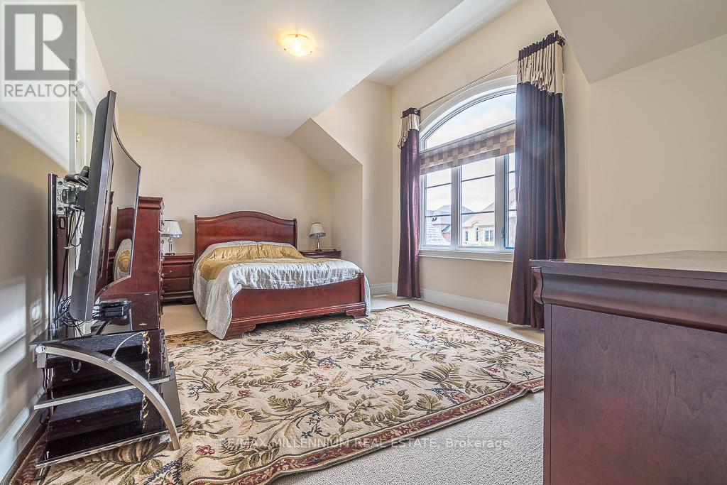 52 Gordon Randle Drive, Brampton (Toronto Gore Rural Estate), Ontario  L6P 4H8 - Photo 7 - W12445799