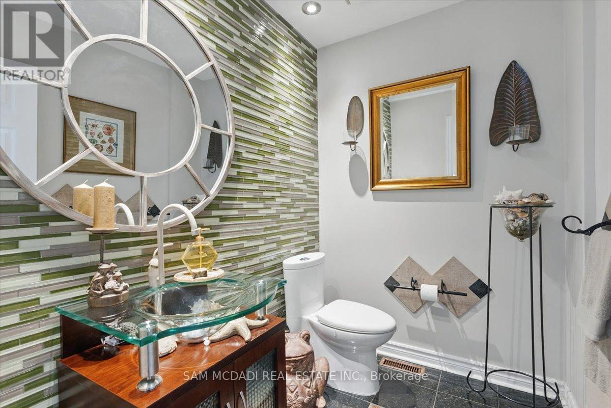 6074 Leeside Crescent, Mississauga (Central Erin Mills), Ontario  L5M 5K6 - Photo 14 - W12445801
