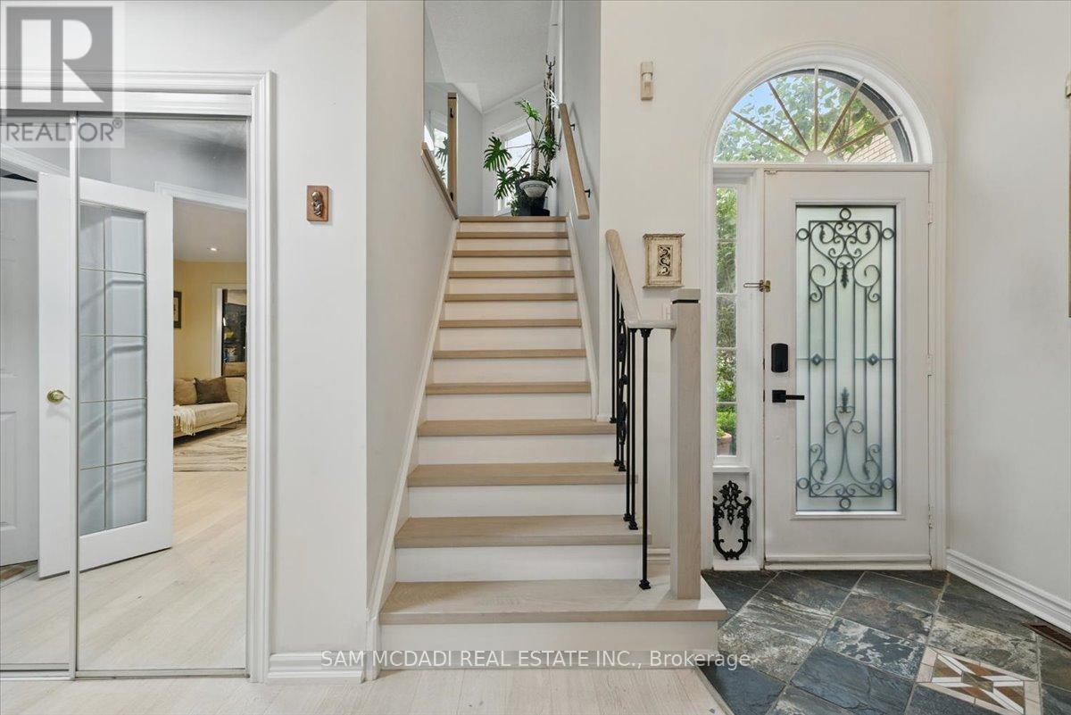 6074 Leeside Crescent, Mississauga (Central Erin Mills), Ontario  L5M 5K6 - Photo 15 - W12445801