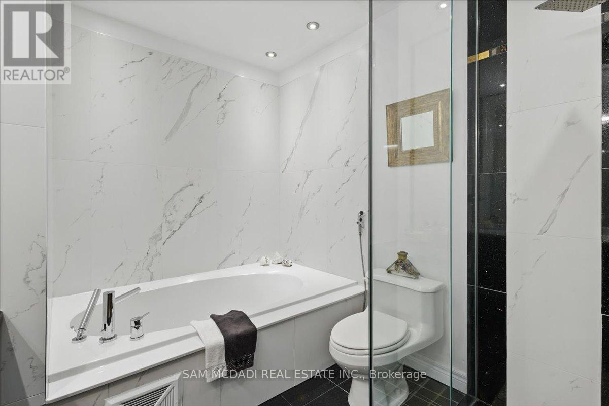 6074 Leeside Crescent, Mississauga (Central Erin Mills), Ontario  L5M 5K6 - Photo 24 - W12445801