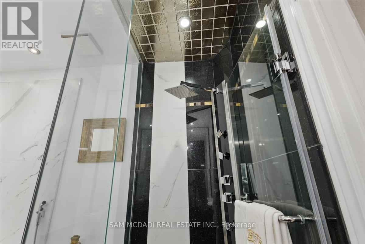 6074 Leeside Crescent, Mississauga (Central Erin Mills), Ontario  L5M 5K6 - Photo 25 - W12445801