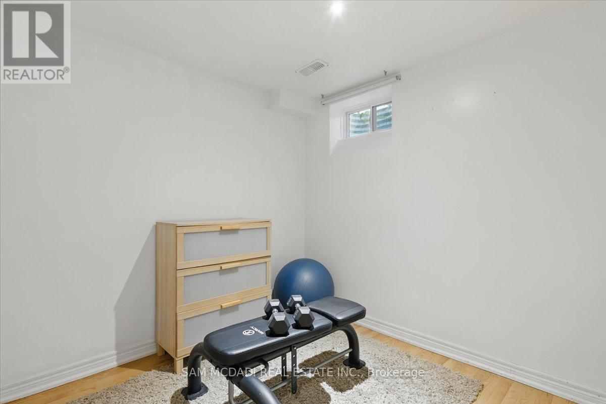 6074 Leeside Crescent, Mississauga (Central Erin Mills), Ontario  L5M 5K6 - Photo 35 - W12445801